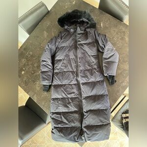 Canada Goose Women’s Mystique Parka Size Large